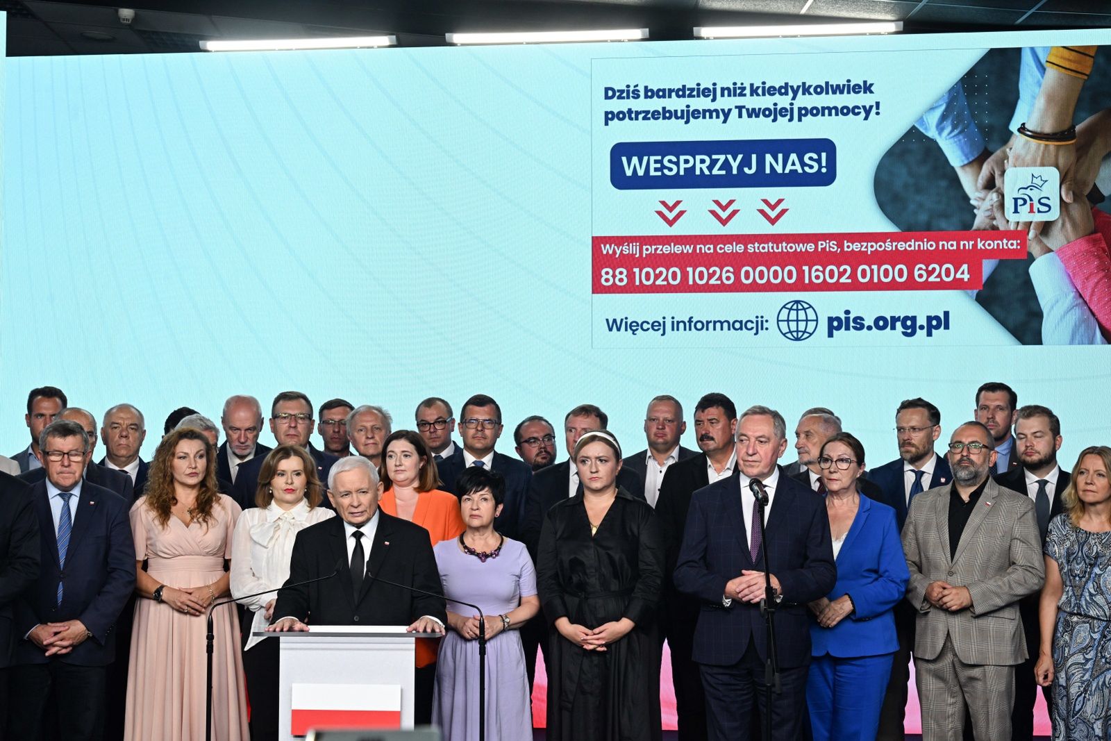 Jaros�aw Kaczy�ski
Radek Pietruszka
komentarz, konferencja, pis, pkw, polityk polityka, sprawozdanie finansowe