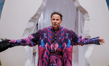 Będzie kolejny sezon "1670". Jan Paweł Adamczewski wyskoczył z jaja na wystawie