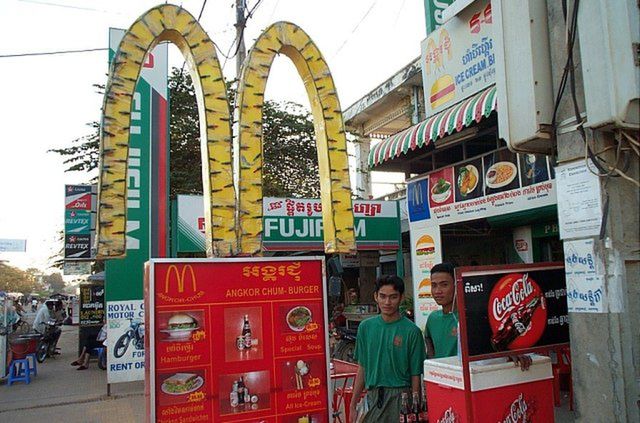 30 podrabianych restauracji McDonald's z całego świata 7