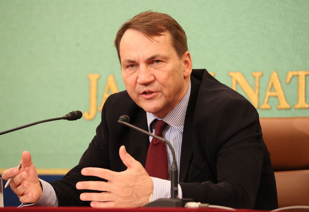 Sikorski o dronach. Przyznał Włochom wprost: "Musimy interweniować"