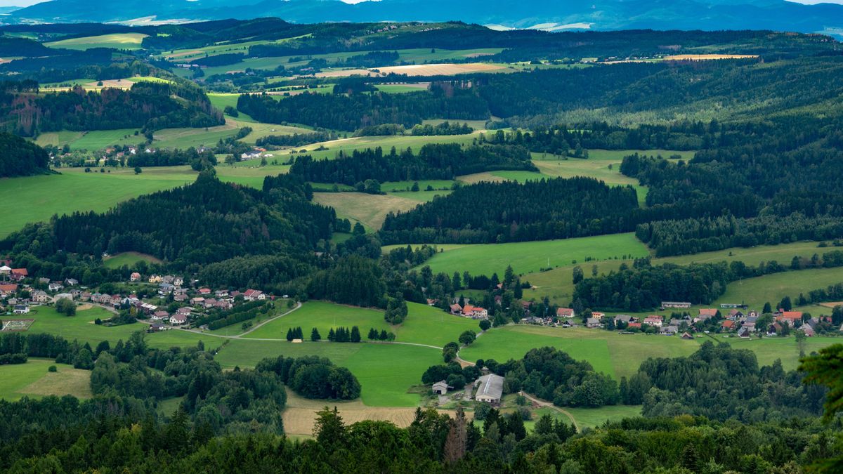 Młoty – wieś w Polsce położona w województwie dolnośląskim, w po