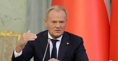 Tusk: Wiatraki będą powstawały, weto prezydenta mało skuteczne