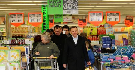 Koszyk Andrzeja Dudy. Produkty podrożały dwukrotnie