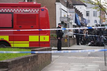 Atak nożownika w Londynie. Zaatakowani mężczyźni są Żydami