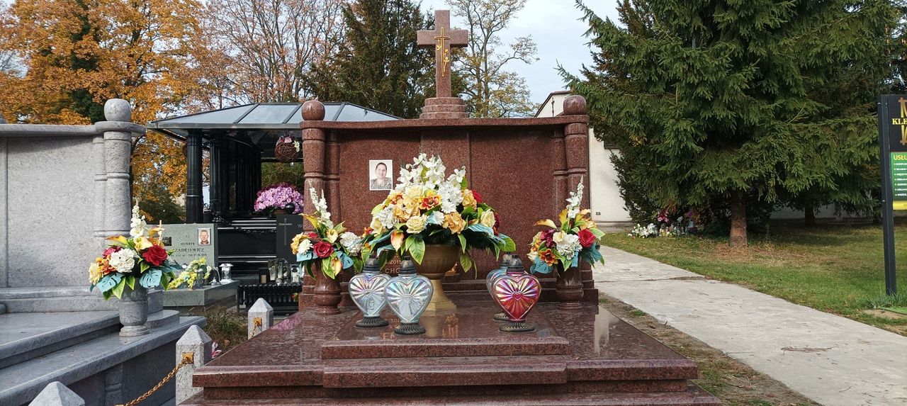 Łódzkie: Romowie bardzo dbają o tradycję, także na cmentarzu