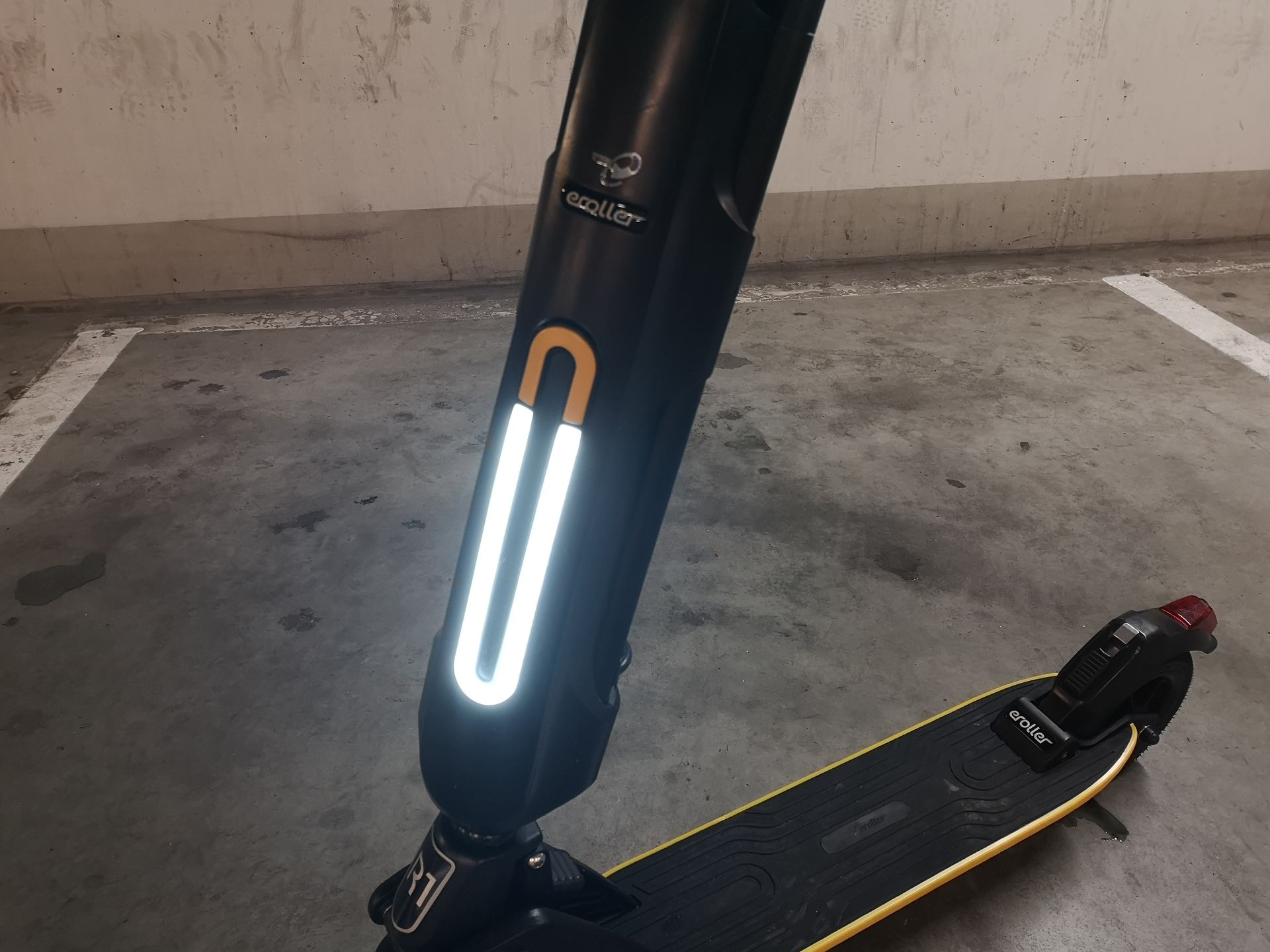 Krótki test hulajnogi elektrycznej eRoller R1 4