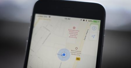 Mapy Google na iOS-a dostały ciemny motyw. Na tym nie koniec nowości