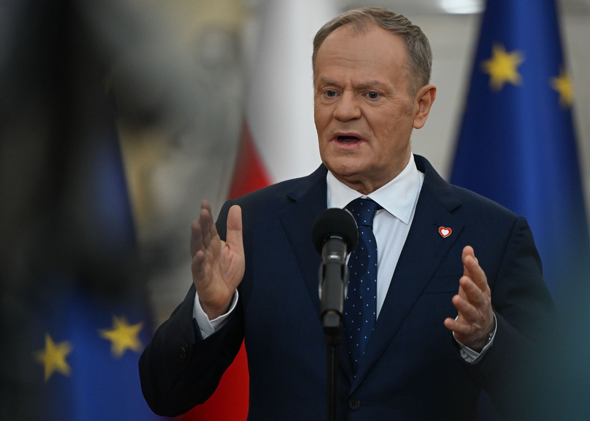wiadomości,aktualności,WP Wiadomości Tusk mocno do Nawrockiego i Dudy. 