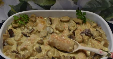Delikatne zraziki w aromatycznym sosie grzybowym