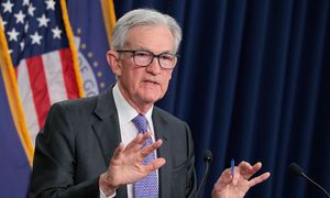 Powell oskarża administrację Trumpa o wywieranie presji na Fed