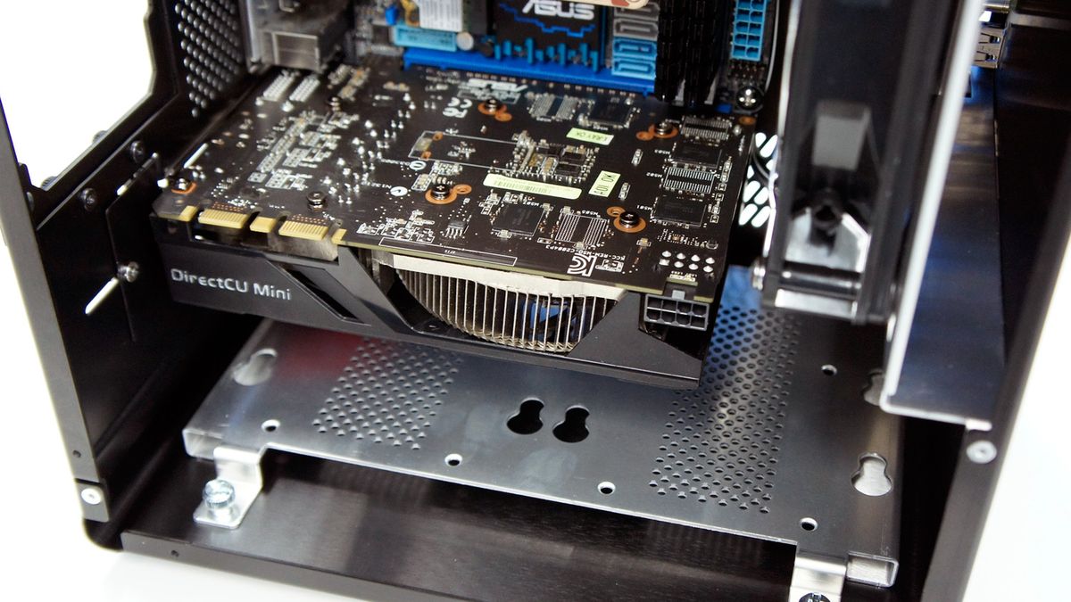 Pełna moc dla miniaturowych PC - Asus prezentuje GeForce GTX 670 w wersji mini 1