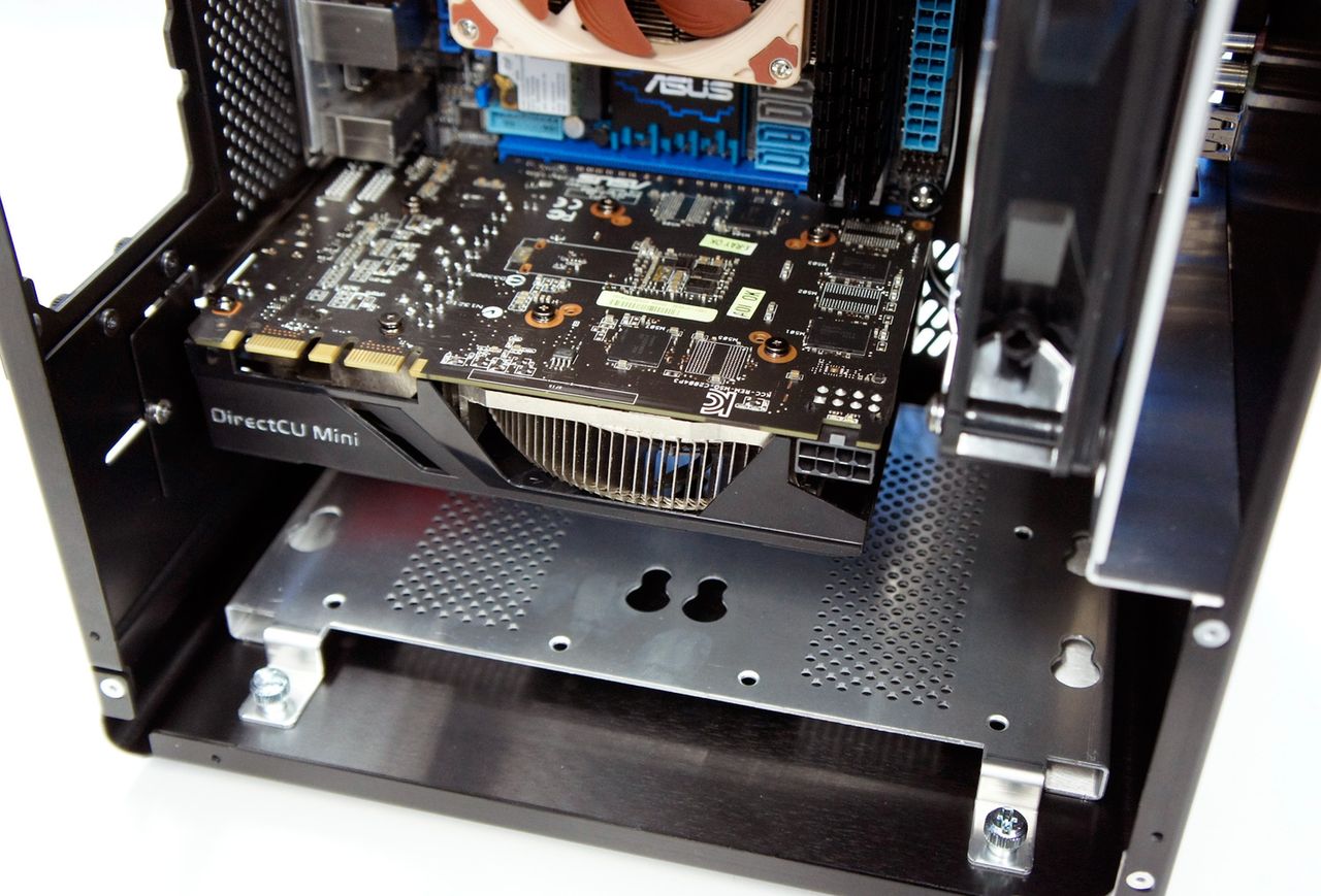 Pełna moc dla miniaturowych PC - Asus prezentuje GeForce GTX 670 w wersji mini