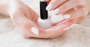 Białe paznokcie. Pomysły na stylizacje