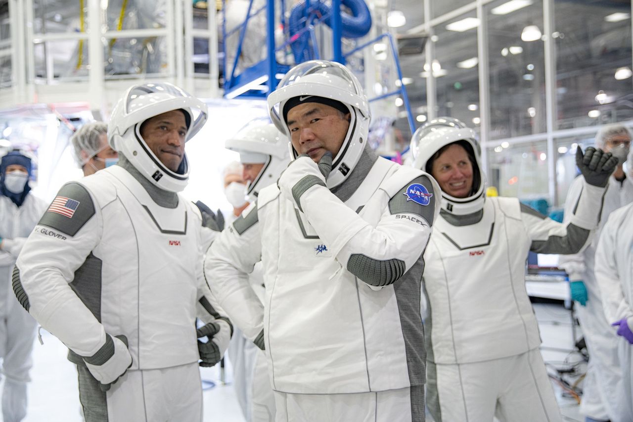 Astronauci NASA i JAXA