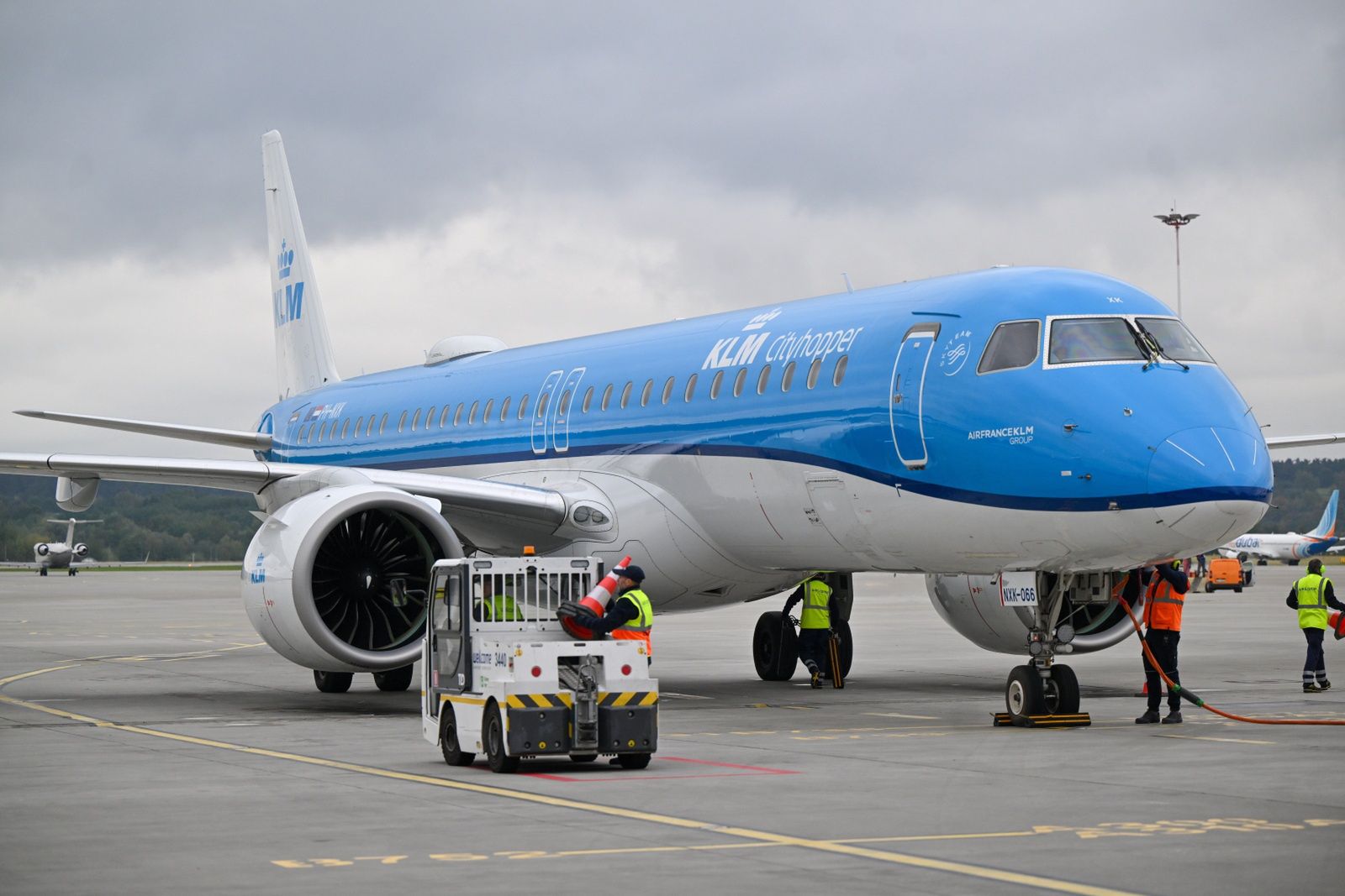 Embraer E195-E2 linii KLM Cityhopper podczas Aviation Challenge 