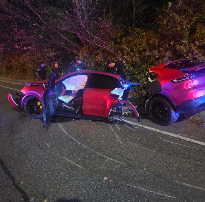 Nowe Porsche rozpadło się na pół. Koszmarny wypadek w Georgii