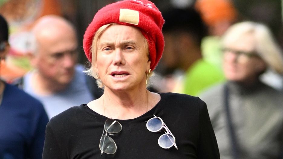 Deborra-Lee Furness spaceruje po Nowym JorkuEXCLUSIVE Deborra-Lee Furness is spotted out on a walk in New York, after sources reportedly admitted the actress was taking a 'fiendish delight' in ex-husband Hugh Jackman's poor ticket sales for his one-man showFeaturing: Deborra Lee FurnessWhere: New York City, New York, United StatesWhen: 08 Oct 2025Credit: Elder Ordonez/INSTARimages