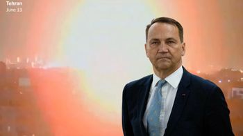 Sikorski o ataku na Teheran. "Nasza placówka i jej personel są bezpieczni"