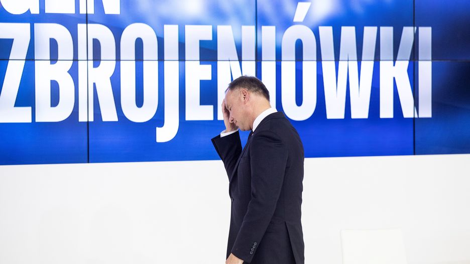 Projekt ustawy o obronie kraju ma dopiero trafić na biurko prezydenta Polski