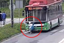 Wjechała rowerem wprost pod autobus. Nagranie z Lublina