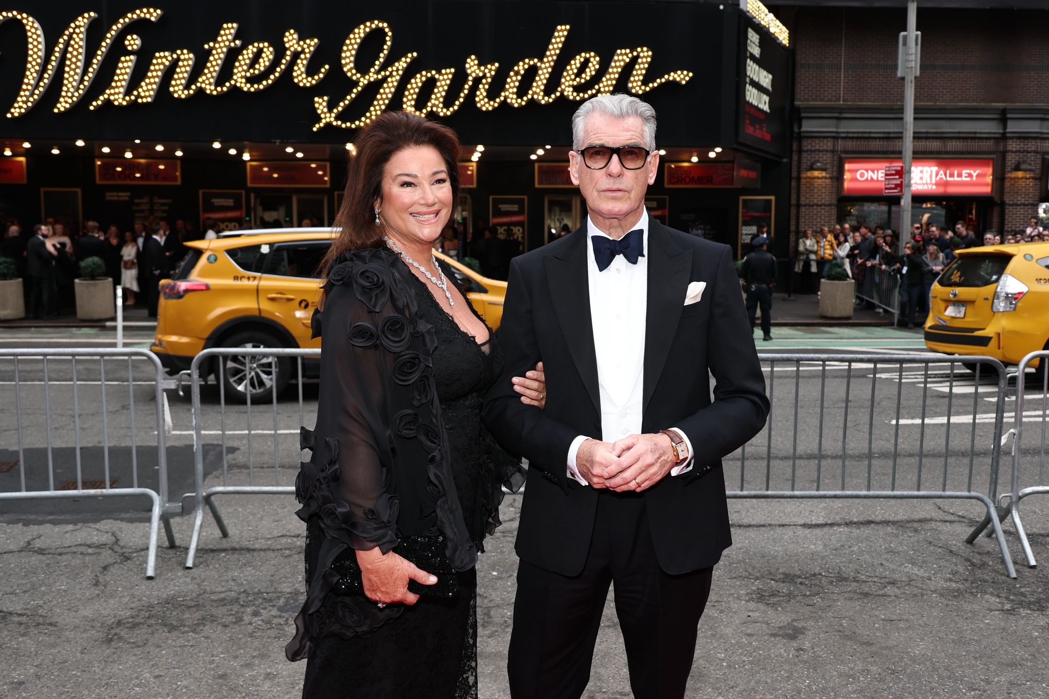 Keely Shaye Smith i Pierce Brosnan