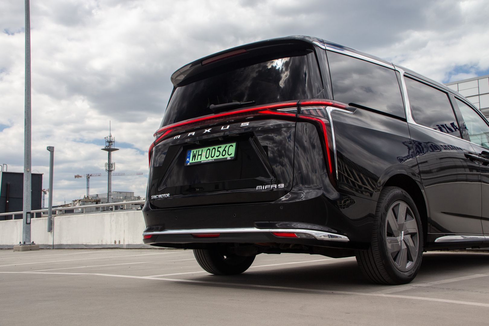 Maxus Mifa 9