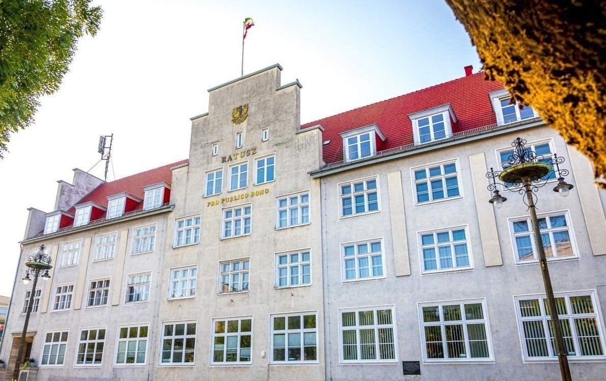 Prezydent Gorzowa zatrudnia osobę po służbie. „Mają ochotę do pracy”