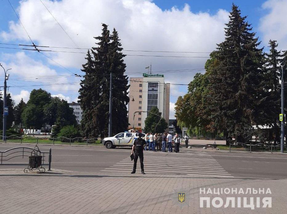 Ukraina. Uzbrojony mężczyzna porwał autobus. Ma zakładników