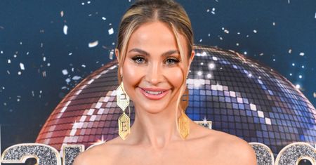 Hanna Żudziewicz w spodniach na wiosnę. Rewelacyjnie wydłużają nogi