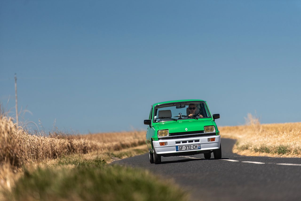 Renault 5 po przeróbce na elektryka. Sprawdziłem, czy ma to sens