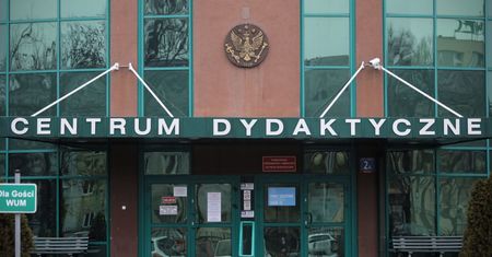 "Albo studiujesz, albo chorujesz". Studenci medycyny udają, że nie mają koronawirusa
