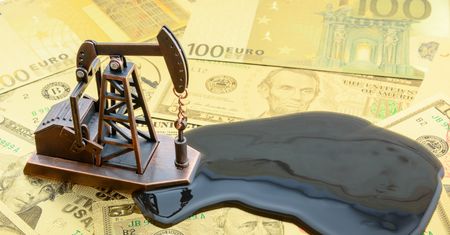 Ropa naftowa po 100 dolarów za baryłkę? Ekspert analizuje scenariusze