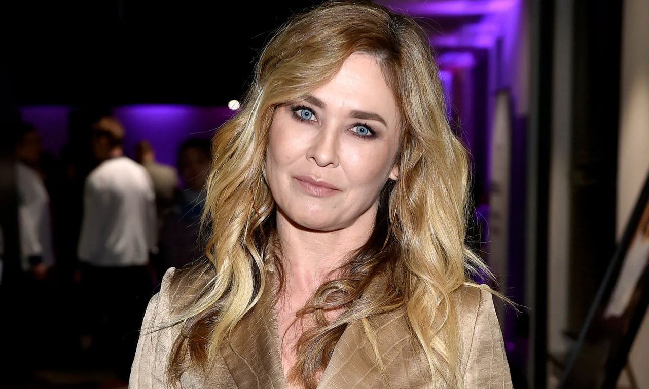 Rozwiodła się po 27 latach. Tak teraz wyglada jej życie