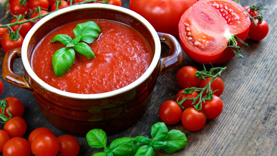 pomidorowa, zupa pomidorowa, pomidory, krem z pomidorów, zupa z pomidorów, pomidor, warzywa, danie z pomidorów, zupa krem, bazylia, czerwony, zdrowy, domowy, jedzenie, danie, obiad