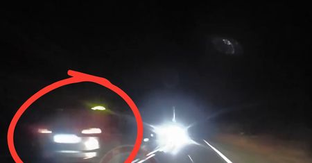 Nagrał zachowanie taksówkarza. Taki manewr na drodze to skandal