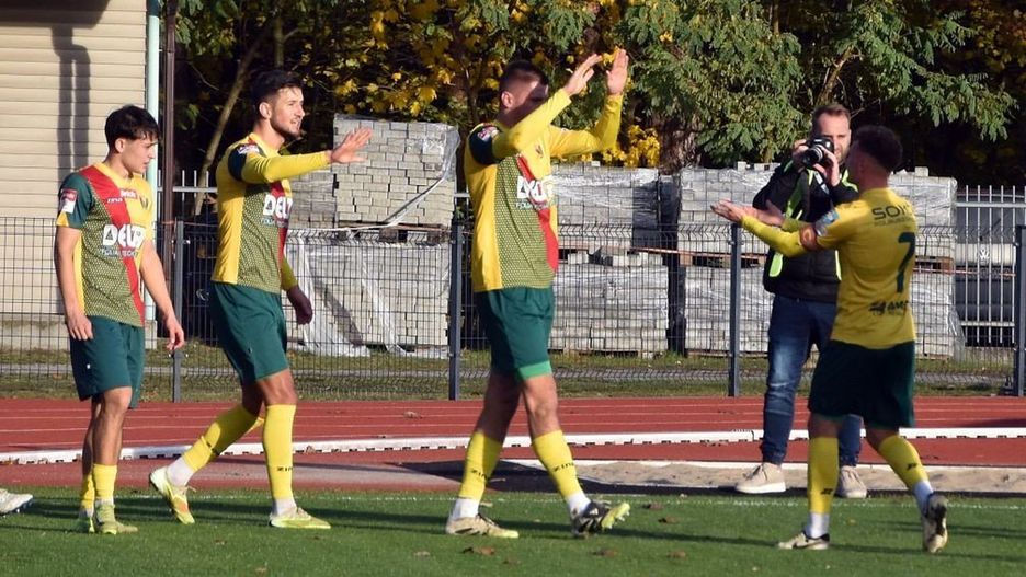 Sokół Kolbuszowa Dolna gra ze Świdniczanką i ma prawo liczyć na komplet punktów