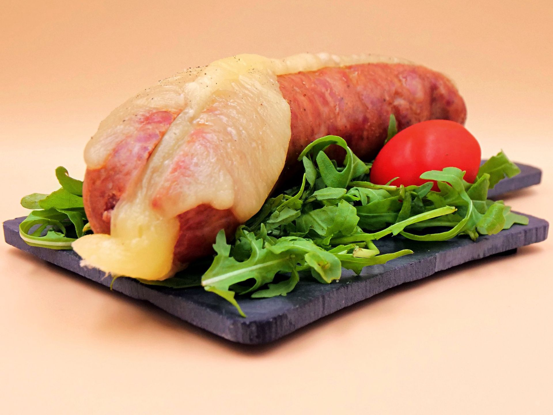 Kiełbasa z serem.