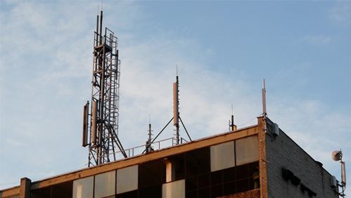 Nadajnik Play stanie mimo protestów mieszkańców 1