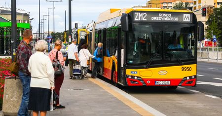 Drogi prąd uderza w miasta. Podwyżki cen biletów, odwołane zakupy autobusów