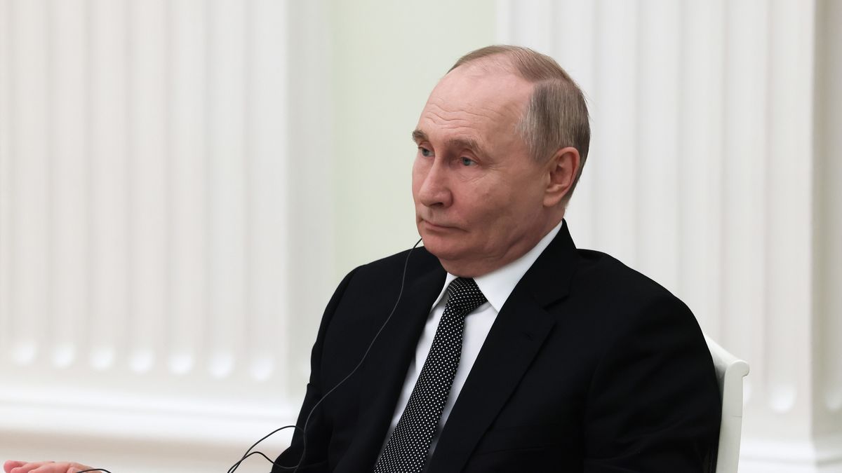 Russian President Vladimir Putin meets with Turkish Foreign Minister Hakan Fidan
epa11404470 Russian President Vladimir Putin attends a meeting with Turkish Foreign Minister Hakan Fidan (not pictured) at the Kremlin in Moscow, Russia, 11 June 2024.  EPA/MIKHAIL METZEL/SPUTNIK/KREMLIN POOL MANDATORY CREDIT 
Dostawca: PAP/EPA.
MIKHAIL METZEL/SPUTNIK/KREMLIN POOL