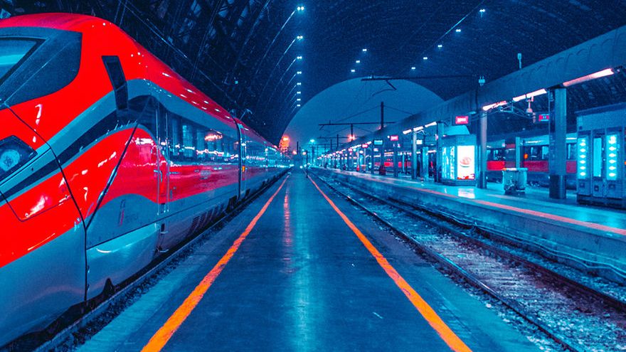 Piękno nocnego Mediolanu sprawi, że będziesz chciał się w nim zagubić 1