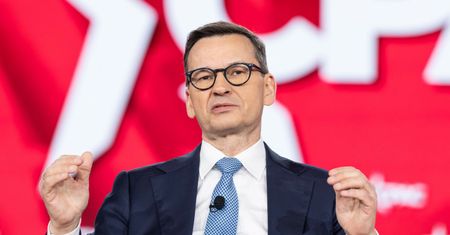 Pensja rodzicielska zamiast 800 plus. To warto rozważyć. Ale pod jednym warunkiem [OPINIA]