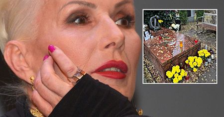 Tak wygląda GRÓB Kory. Obok stoi... unikatowy KOSZ na śmieci (ZDJĘCIA)
