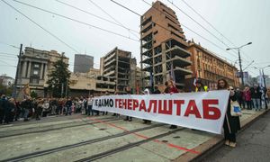 Utworzyli "żywą tarczę". Tysiące osób protestowało przeciwko inwestycji zięcia Trumpa