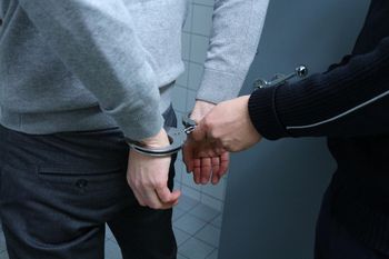 Policyjni „Łowcy głów” pod Tarnowem zatrzymali poszukiwanego czerwoną notą Interpolu. W Stanach grozi mu 10 lat więzienia