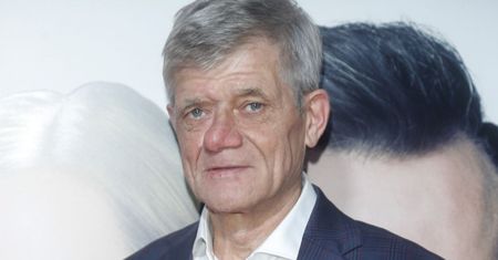 Henryk Gołębiewski został ojcem po pięćdziesiątce. Nie myślał, że będzie świadkiem dorastania córki