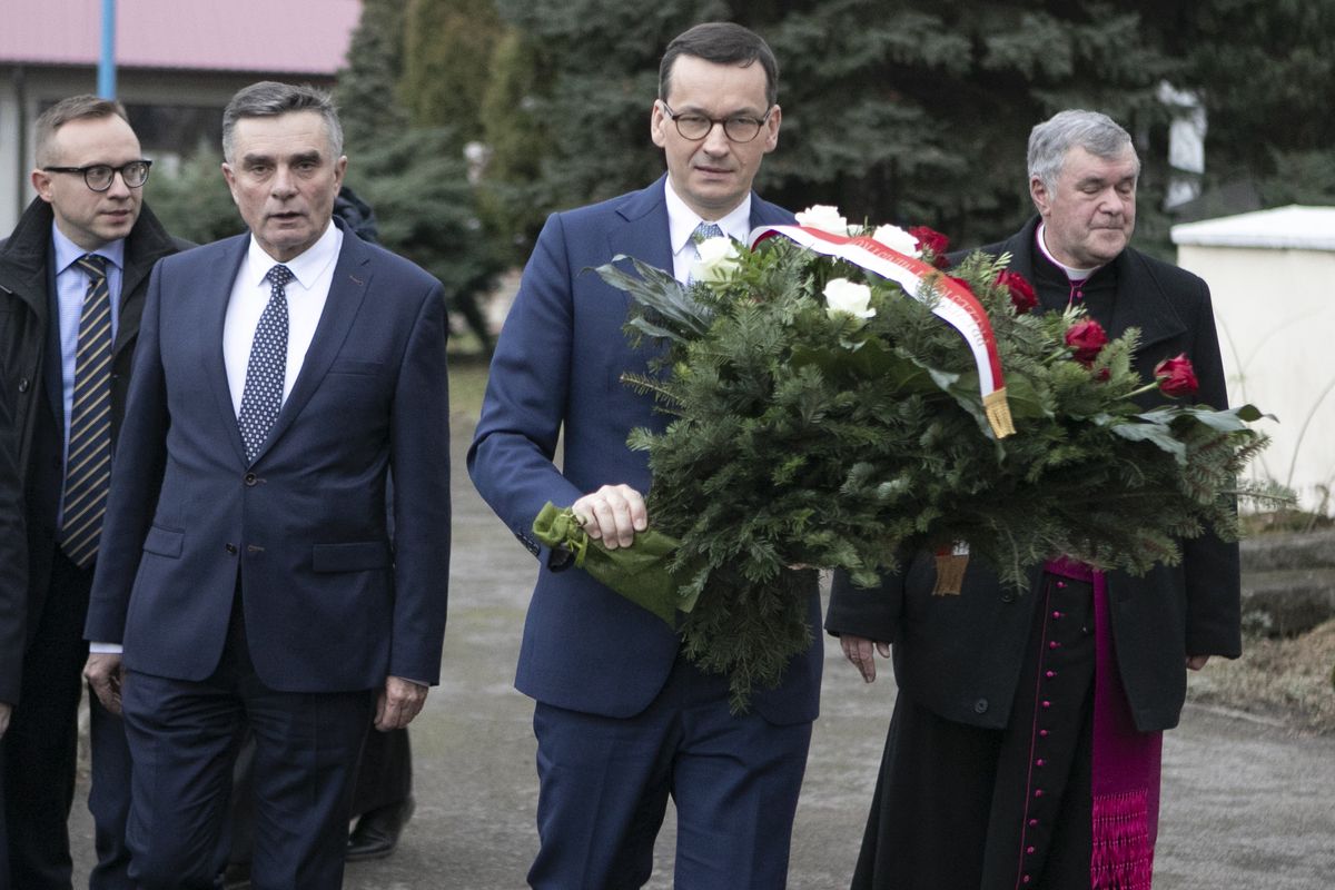 Ponad 600 tys. zł zarezerwowało w tym roku Centrum Obsługi Administracji Rządowej na zakup kwiatów