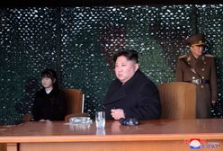 Kim macha szabelką. Odpalił rakiety