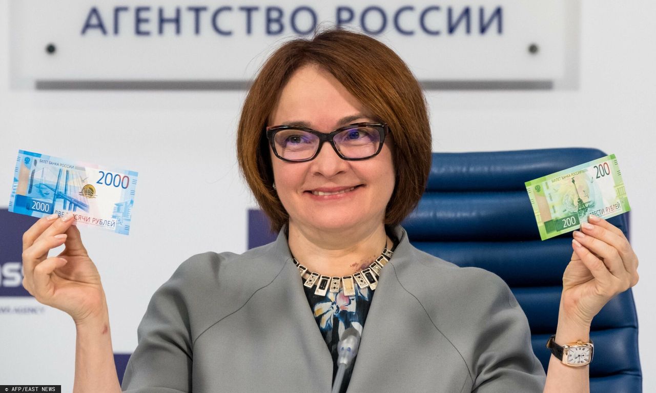 Odcinają Rosjan od dewiz. Bank Centralny Rosji zakazał sprzedaży twardych walut