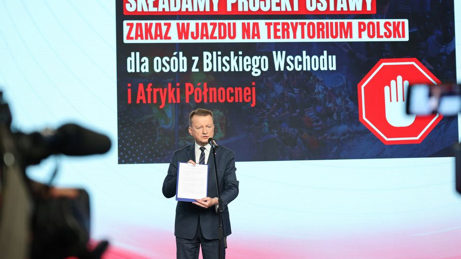 Mariusz B�aszczak
Albert Zawada
cudzoziemcy, konferencja prasowa, Nowogrodzka, os�b z Bliskiego Wschodu i Afryki P�nocnej, PiS, polityk polityka, prasowy, projekt ustawy, zakaz wjazdu na terytorium Polski